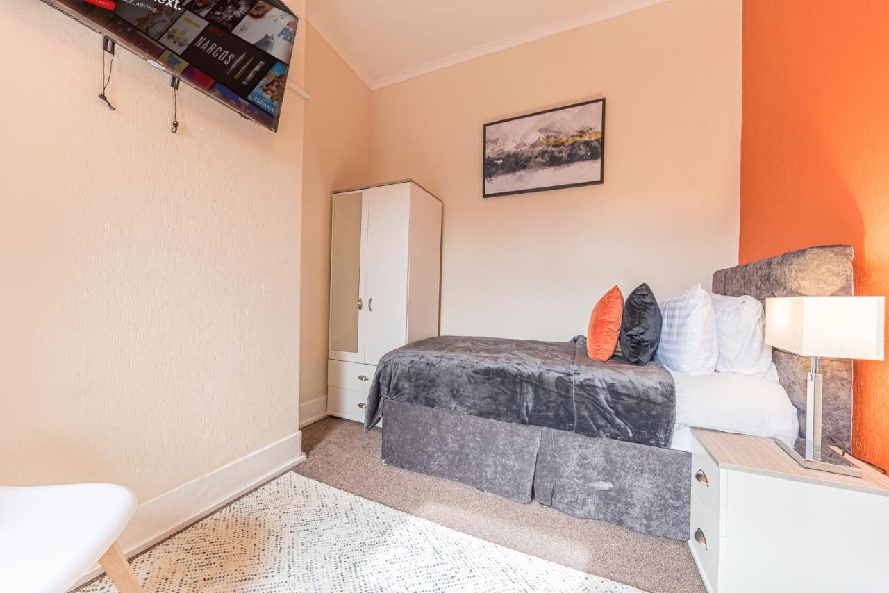*King Bed* Luxury City Centre House Barrow-in-Furness Екстериор снимка