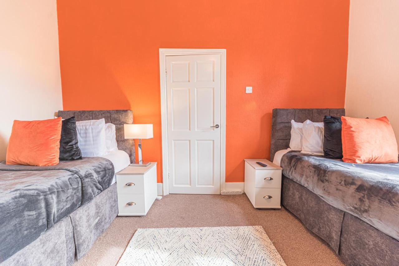 *King Bed* Luxury City Centre House Barrow-in-Furness Екстериор снимка