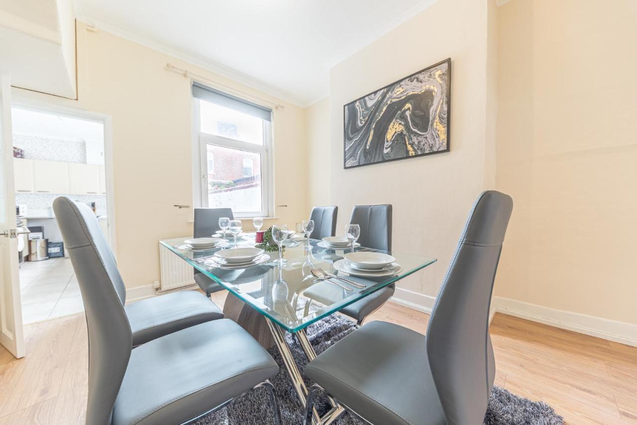*King Bed* Luxury City Centre House Barrow-in-Furness Екстериор снимка